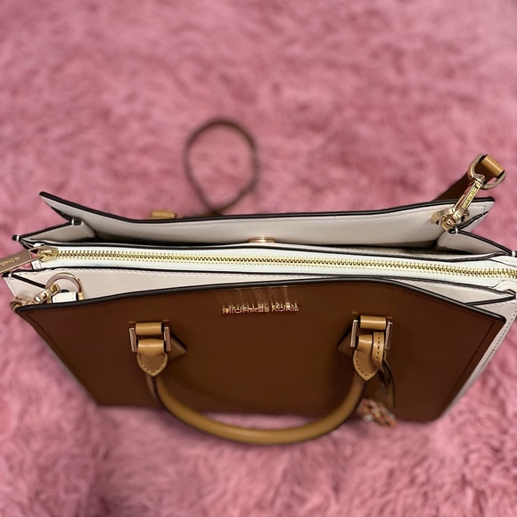 SOLD!!! Basically Brand NWOT Michael Kors Handbag & Wallet bundle - Picture 9 of 16